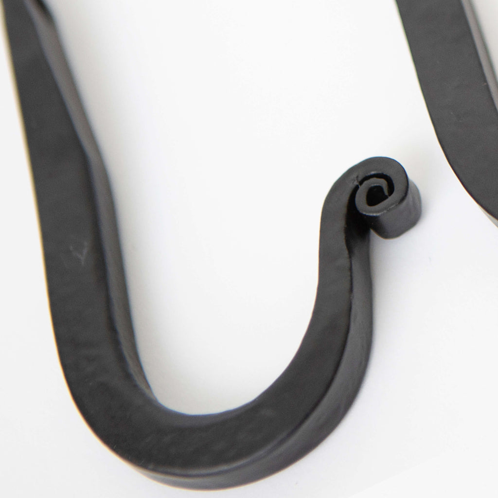 Handcrafted Basic Black Wrought Iron Wall Hooks - Set Of 3 – Stur De
